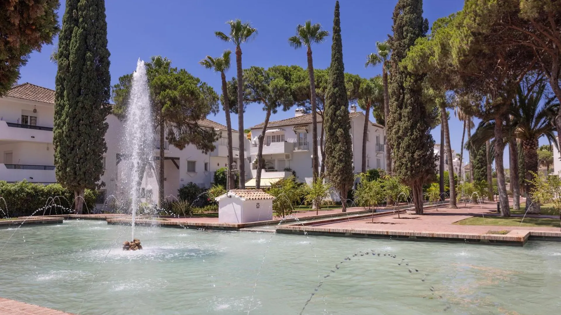 3 Bedroom 3 Bathroom Beachside Apartment Estepona