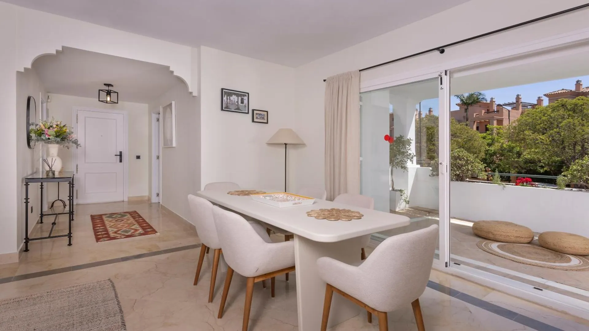 3 Bedroom 3 Bathroom Beachside Apartment Estepona