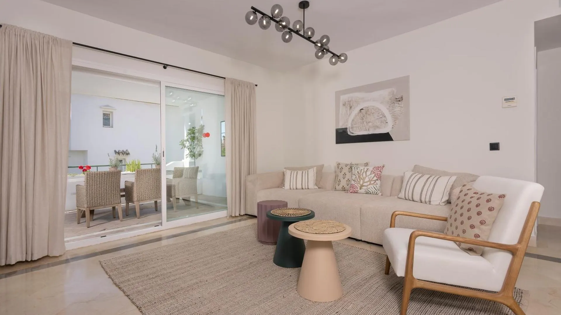 3 Bedroom 3 Bathroom Beachside Apartment Estepona 0*,